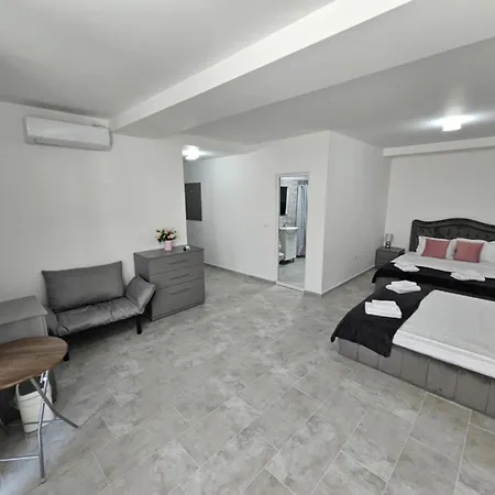 La Playa - Pe Plaja Cu Sezlong Gratuit Апарт-готель 3*