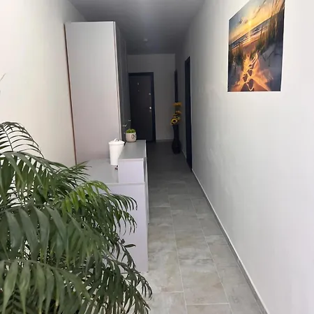 Aparthotel La Playa - Pe Plaja Cu Sezlong Gratuit 3*
